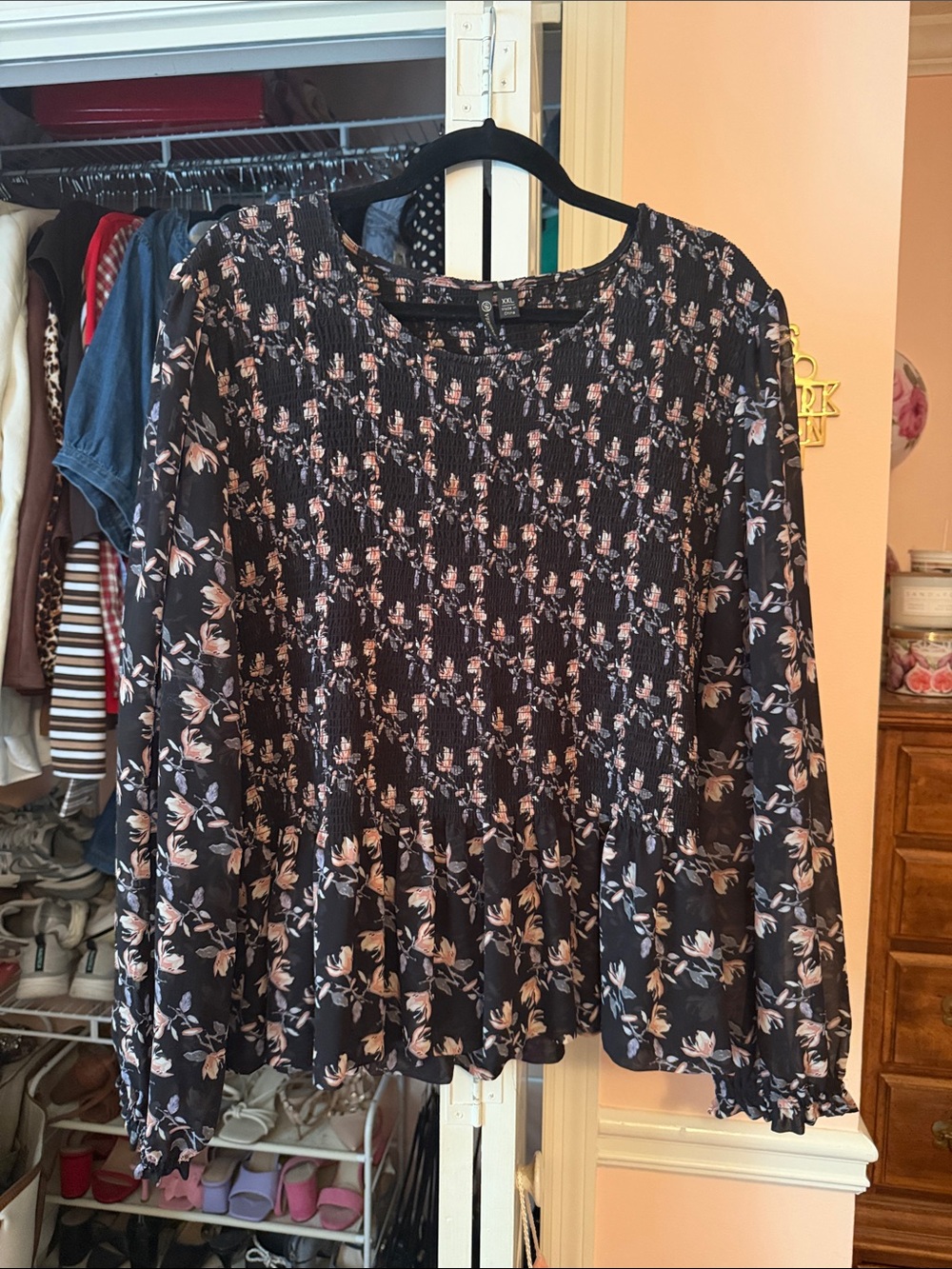Versona Black Floral Long-Sleeve Smocked Blouse